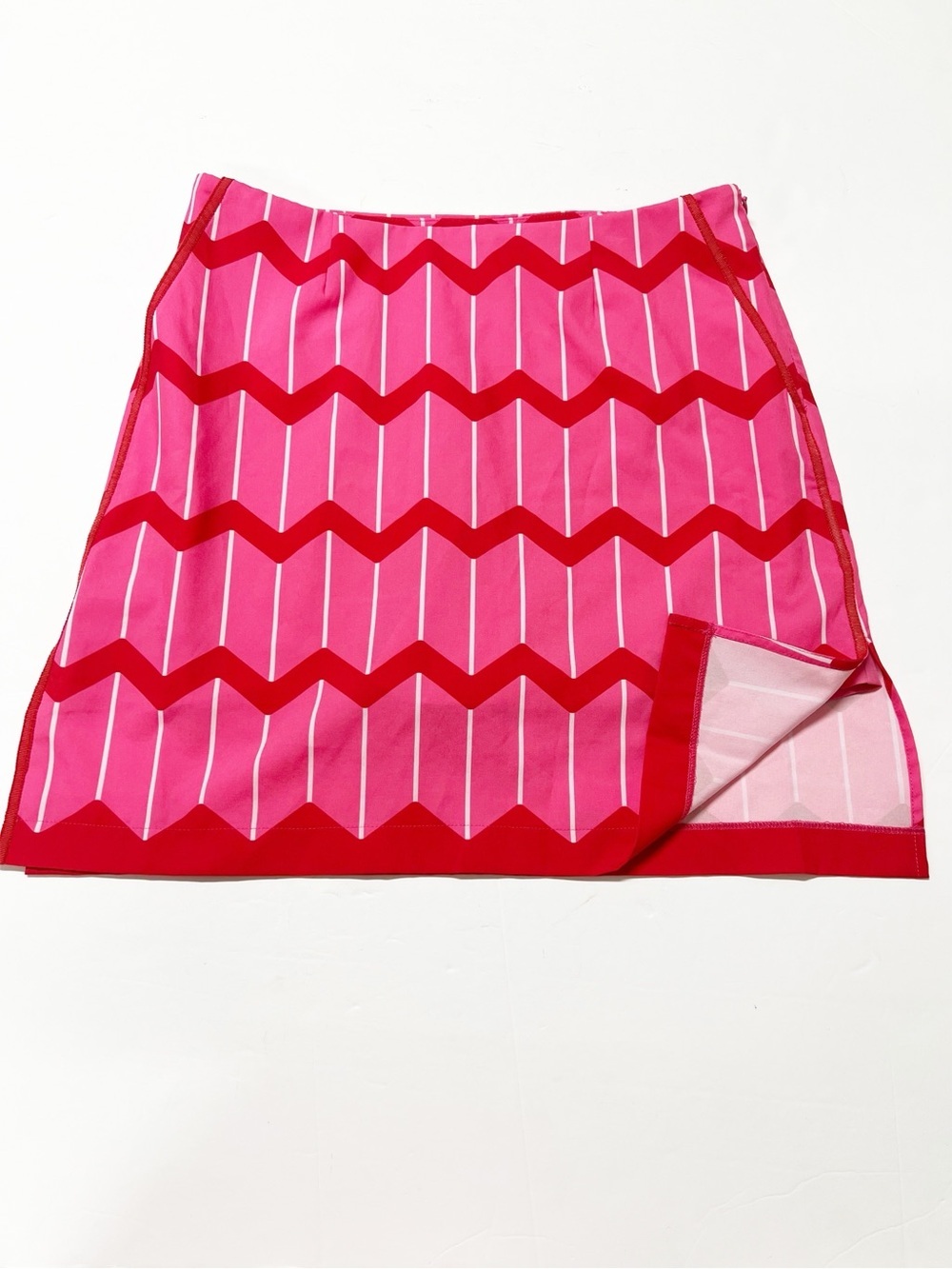 Golftini Womens Vibrant Pink & Red Chevron I Love Lucy Mini Golf Skort Size 2 L